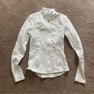 Women’s Lululemon white zip jacket lightweight size 6&4